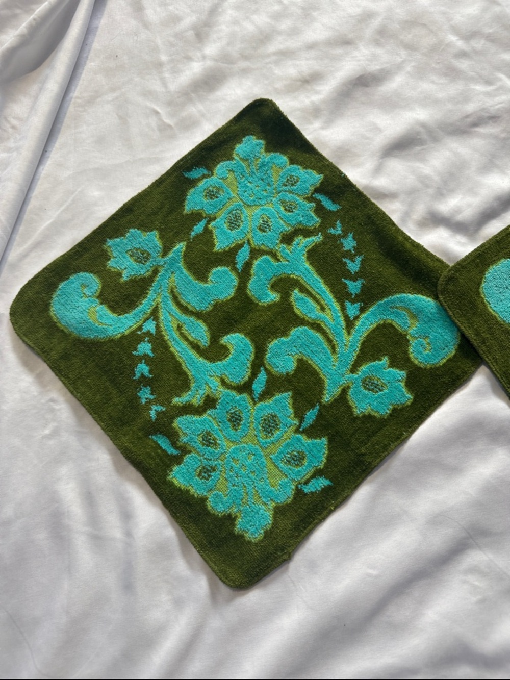 2 vintage Green and Turquoise Floral Wash Cloth - Plush Home Bath Accent